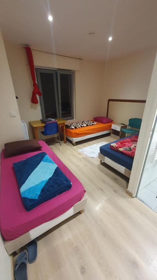 Hotel Le Privilege La Courneuve Dış mekan fotoğraf