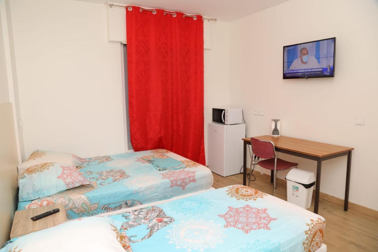 Hotel Le Privilege La Courneuve Dış mekan fotoğraf