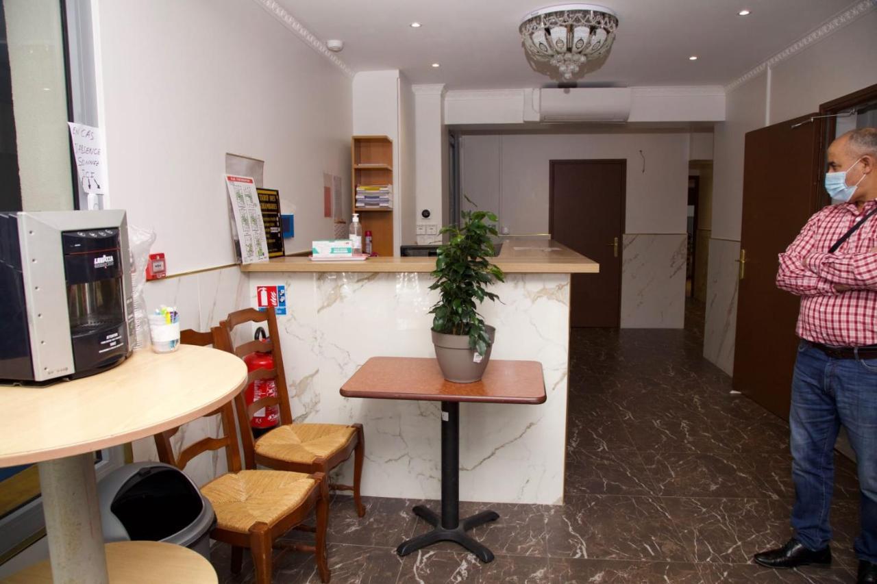 Hotel Le Privilege La Courneuve Dış mekan fotoğraf