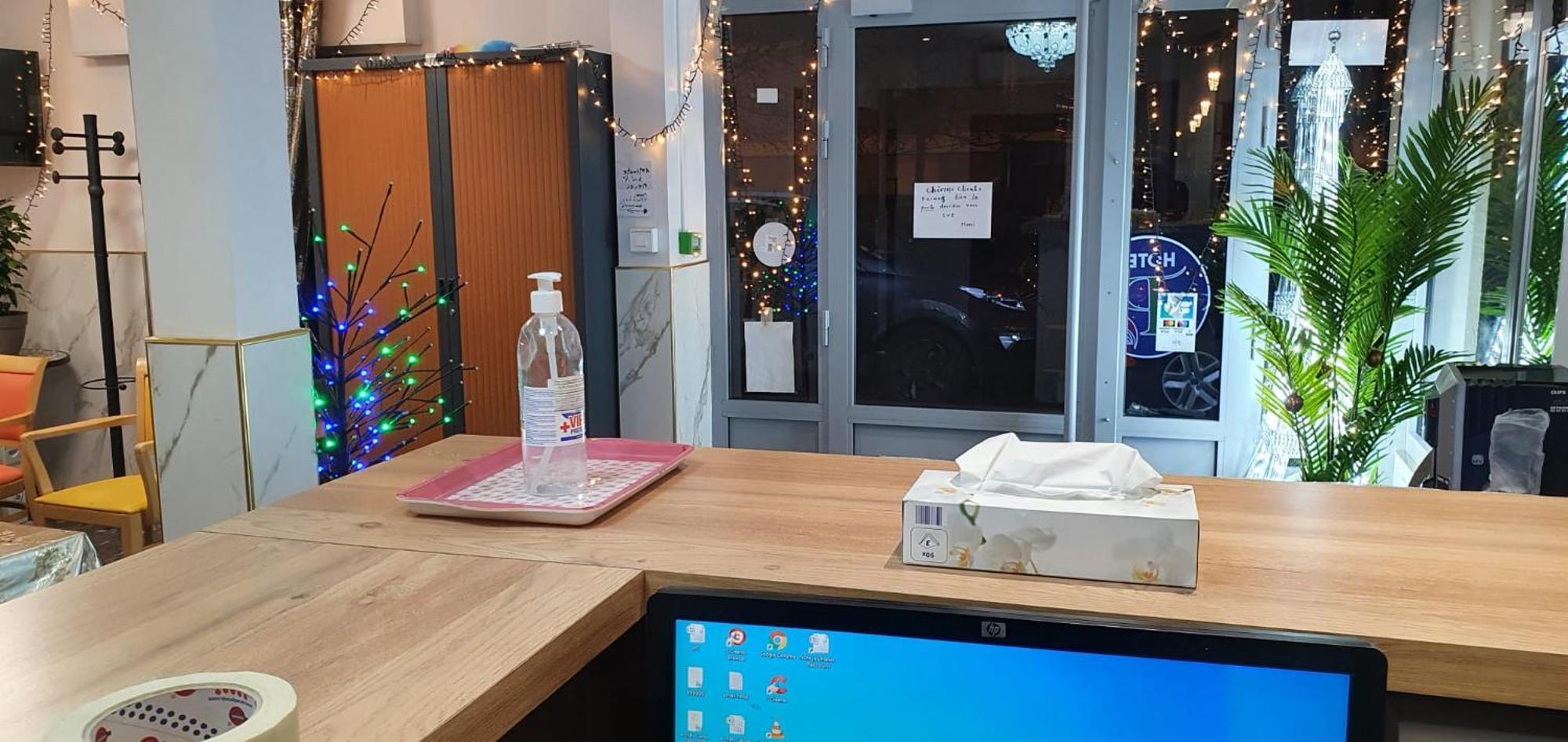 Hotel Le Privilege La Courneuve Dış mekan fotoğraf